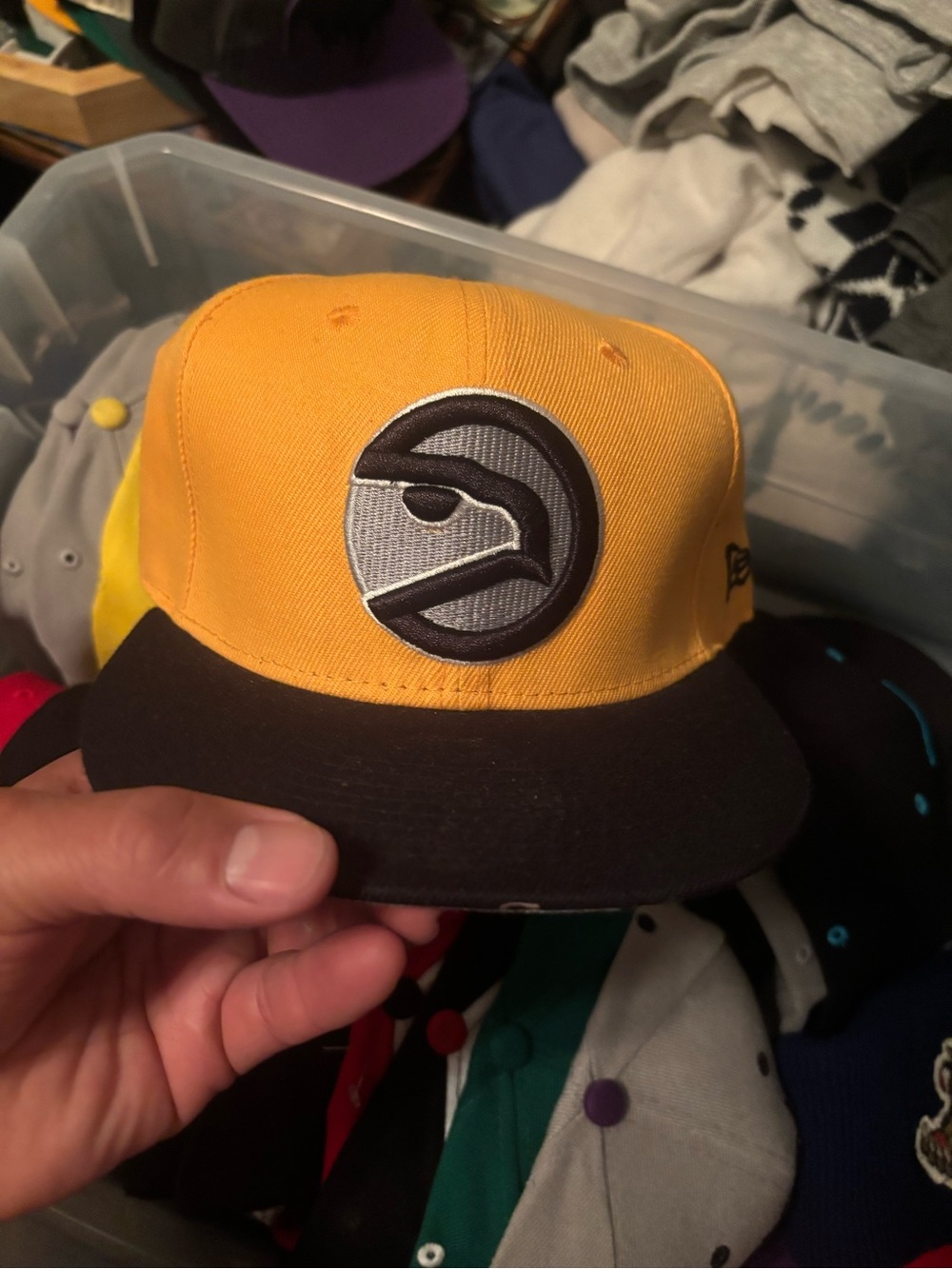 New Era atlanta hawks hardwood classics snapback hat yellow black osfm  Yellow